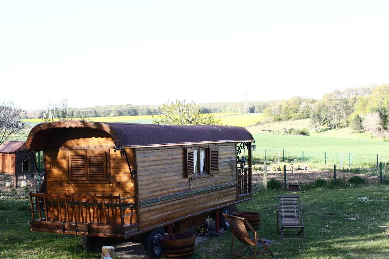 Roulotte Montfee Bed and Breakfast Semezanges Buitenkant foto